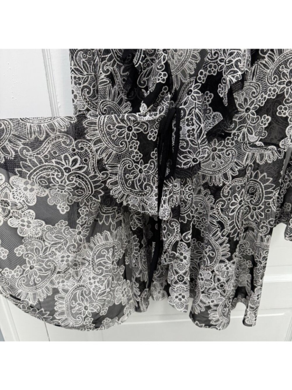 Black White Floral Paisley Sheer Tunic Top Tie Waist Bell Sleeve Womens L - Picture 4 of 7